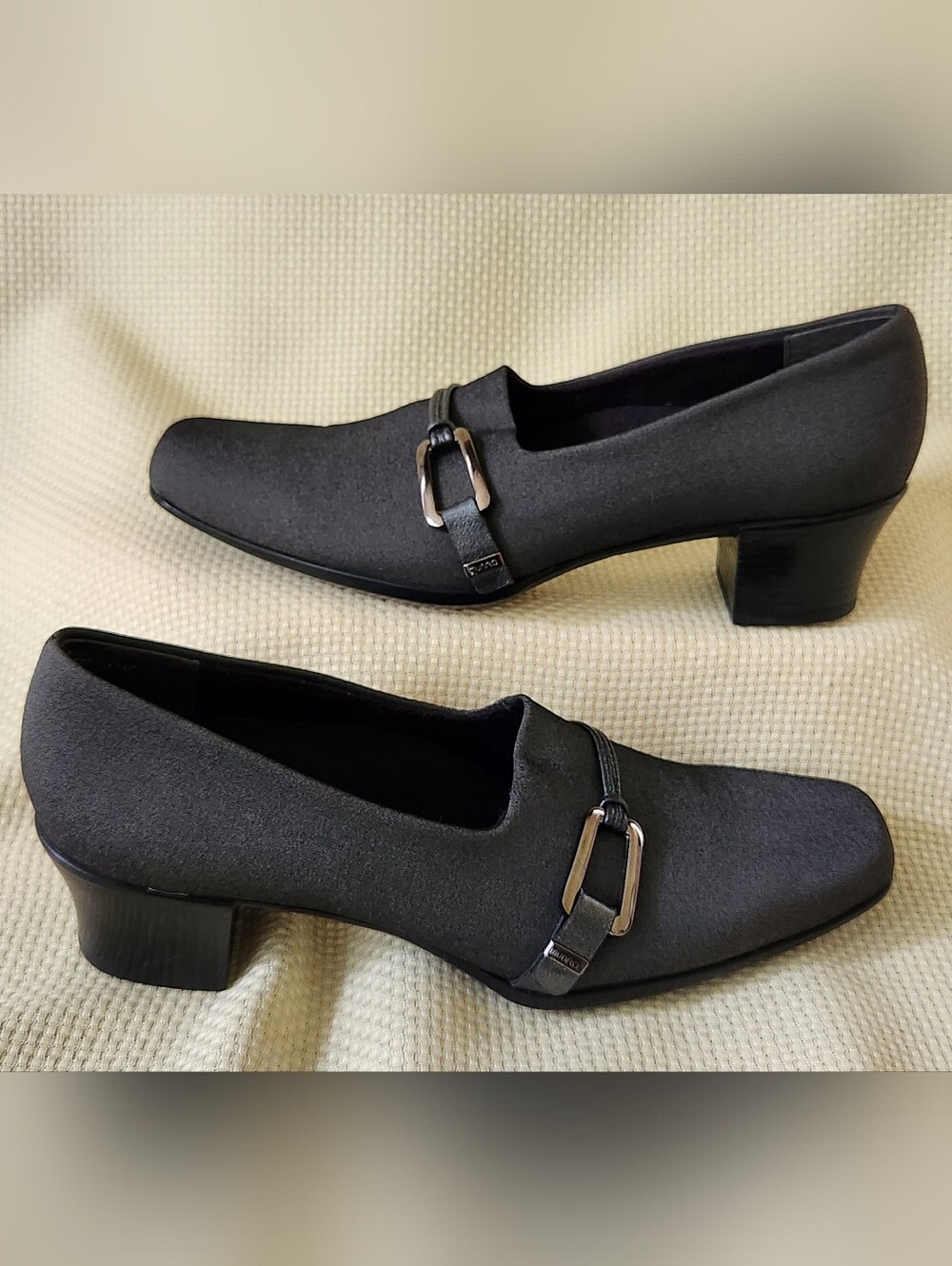 Munro American Cindi Gray Stretch Fabric Comfort Pump Block Heel Size 6 Med USA